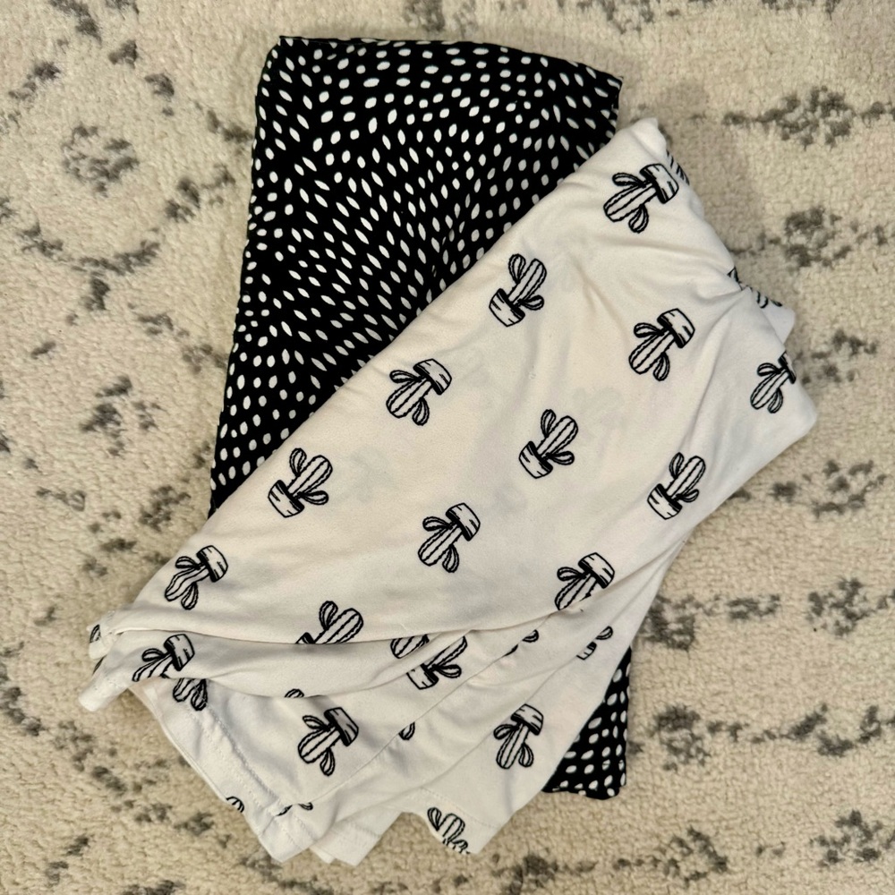 Gorgeous & soft versatile nursing & car seat covers